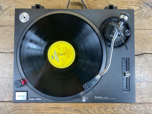Technics 1210 mk2 turntable - technics,