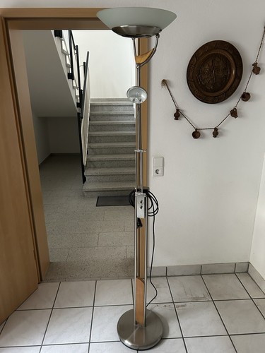 Deckenfluter-Stehlampe