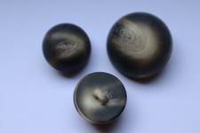 10 Kunststoff-Knöpfe