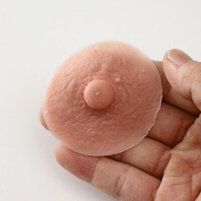 DE Frauen BH-Einsätze Mimic Brustwarzen Abdeckungen Sexy Silikon Geschenk 1 Paar