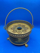 antikes Stövchen, Teewärmer, Messing, mit Henkel und Einsatz, Löwenfüße