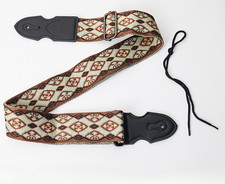 Bestickter breiter Schulter