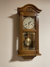 Wanduhr Uhr mit Holzgehäuse