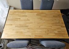 Esstisch aus Holz mit