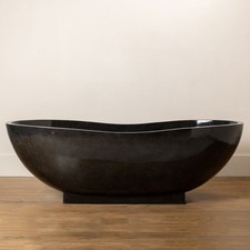 Badewanne aus Terrazzo