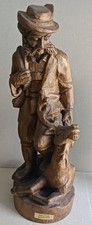 Holzfigur  - Jäger mit Hirsch