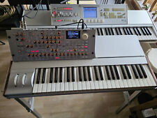 KORG Radias Synthesizer / Vocoder mit Original Ständer (Alu/Chrom) TOP Zustand