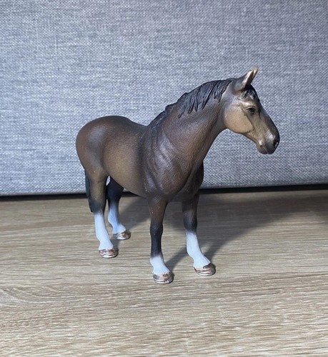 Schleich hannoveraner hengst - hannoveraner,