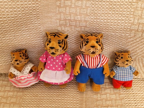Sylvanian forest families - forest,