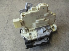 Stellmotor vorne links Audi Q7 4L VW Passat 3C Türschloß Schloß 3C1837015A