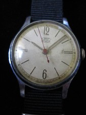 Ruhla Herrenarmbanduhr Vintage seltenes Design "KVP - Uhr" 36 mm! Läuft gut!