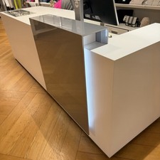 Exklusive Design-Ladentheke