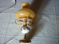 Tischlampe ca 30cm hoch vintage vergoldeter Fuss und Arme Porzelan Bauch