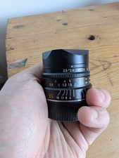 Leica Summarit 2.5 35mm like
