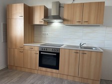 Einbauküche Und Besenschrank