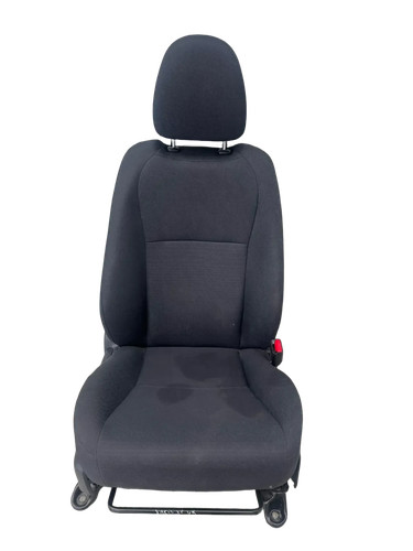 Toyota yaris 5 türer - toyota, (xp13)