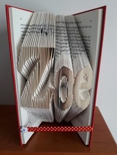 Neue handgefertigte gefaltete Buchverzierung. Individuell personalisiert beliebiger 3 Buchstaben Name