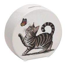 Katze mit Schmetterling