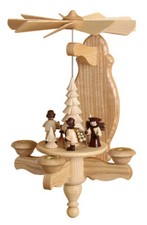Wand pyramide waldmotiv mit - -pyramide,