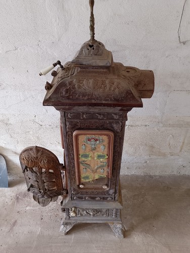 Alter jugendstilofen mit - alter,