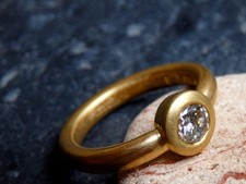 Unikat Ring runde Schiene Gold