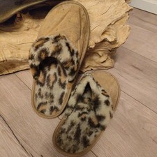 Hausschuhe 37 getragen für