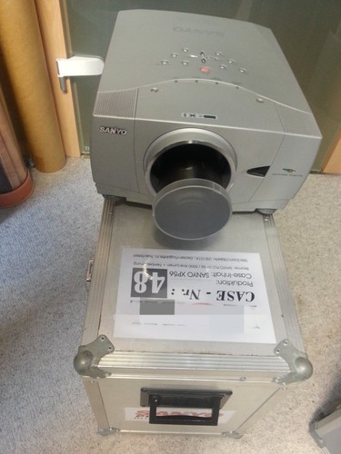Sanyo beamer xp56 - sanyo,