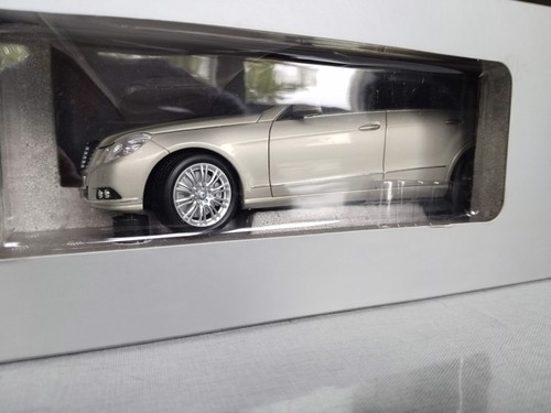 Mercedes e klasse - 1:18,
