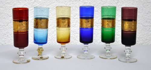 Stilvolle bunte sektgläser - stilvolle,