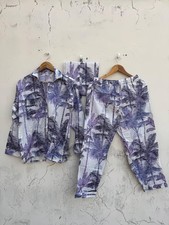 Indisch Lila Palme Aufdruck