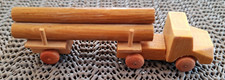 Erzgebirge: Miniatur-Holztransporter + runde Balken, Holz - DDR