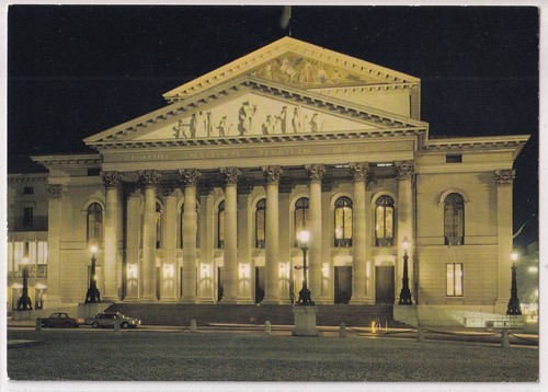 München - -,
