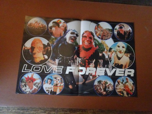 Bravo poster love - love, parade
