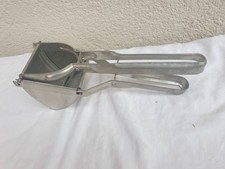 Shabby  alte Kartoffelpresse  für Sammler oder als Dekoration