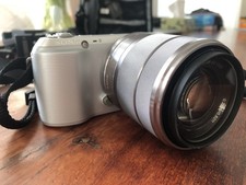 Sony Alpha NEX-C3 16.2MP