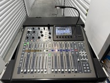 Behringer X32 Compact Digital