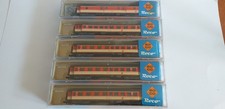 Roco 4×PERSONENWAGEN 24281