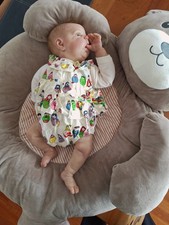 Rebornbaby, Daumenlutscher