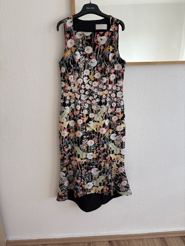 Wunderschönes blumenkleid - wunderschönes,