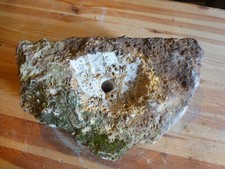 Quellstein Brunnenstein mit Loch für Quellsteinbrunnen Naturstein Nr. 94 Unikat