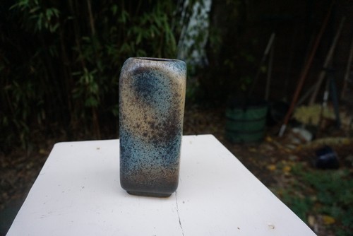 Vase viereckig blau braun 18 - viereckig,