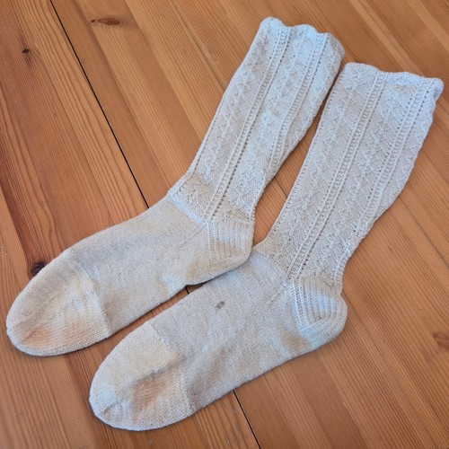 🌸Stricksocken wollweiß