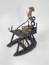 * FIGUR ARTE POVERA KUNST HUFEISEN SCHREIBTISCH LESEND METALL ALTMETALL SCHROTT