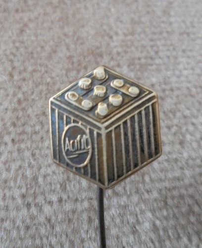Alte anstecknadel pin - /,