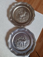 2 dekorative Wandteller aus