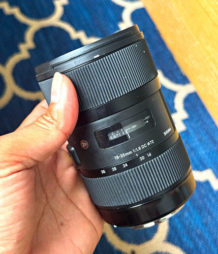 Sigma 35mm 8 - 18-35mm, zoom
