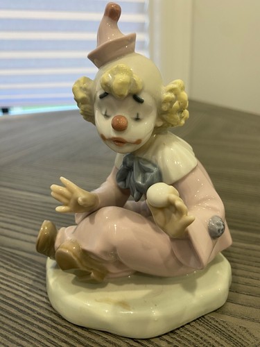 Nao lladro clown magic - by,