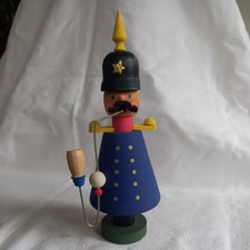 altes Räuchermännchen  Soldat mit Pickelhaube Polizist  Erzgebirge Rauchermann