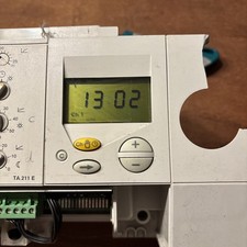 Junkers Einbauschaltuhr DT 1 Textdisplay 8747208099