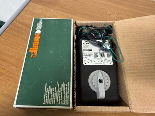 Lima 2056 zugtrafo 220v - 220v, /